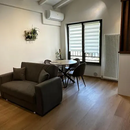 Como's Hill - Foresta Apartment Lipomo