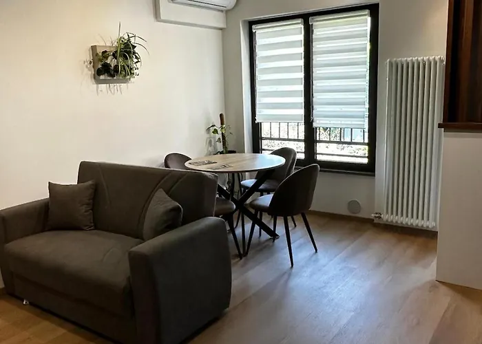 Como's Hill - Foresta Apartment Lipomo